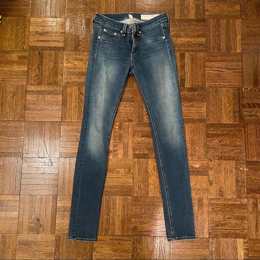 Skinny mid rise jeans